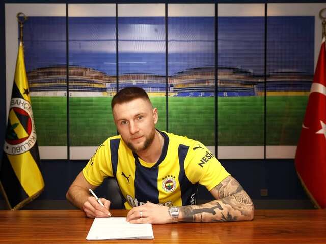 Škriniar sa v Istanbule udomácnil. Turecký klub Fenerbahce si ho poistil na štyri roky