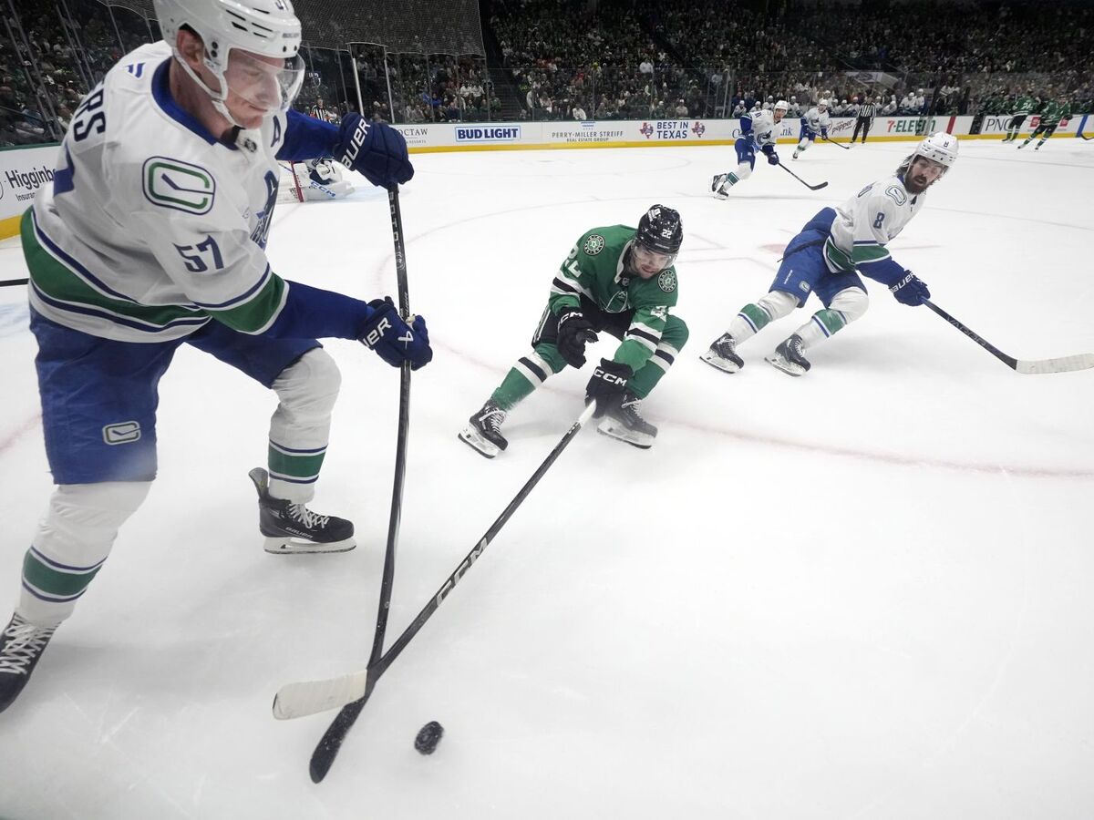 Canucks_Stars_Hockey082944.jpg