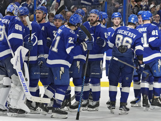 Kings_Lightning_Hockey080548.jpg