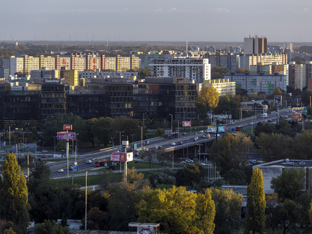 Vlastné bývanie sa Slovákom vzďaľuje. Ceny nehnuteľností patria k najrýchlejšie rastúcim v Únii