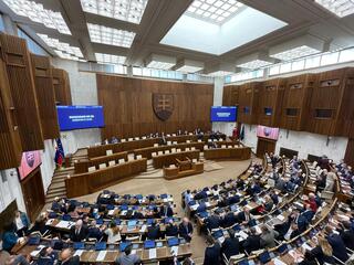 parlament NR SR