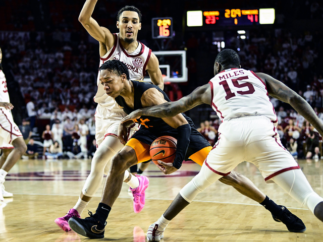 Oklahoma zdolala Toronto a potvrdila vedenie v NBA. Do zostavy sa vrátil pivot Holmgren