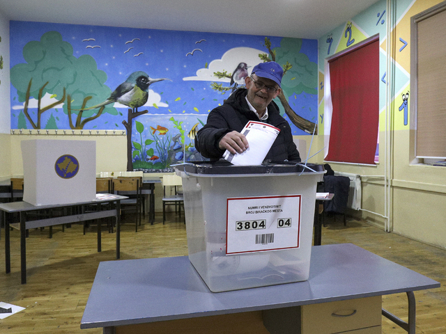 Signál pre EÚ aj región. V Kosove sa konali predčasné parlamentné voľby