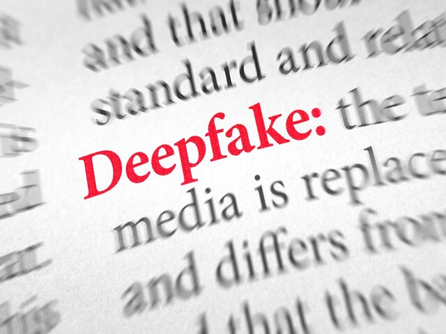 Jej tvár, cudzie telo a stovky fotomontáží. Deepfake premenil učiteľku na pornohviezdu