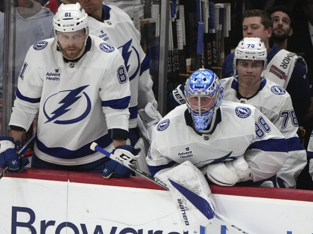 NHL: Pospíšilova asistencia prispela k výhre Calgary. Černákova Tampa Bay si hravo poradila s Columbusom