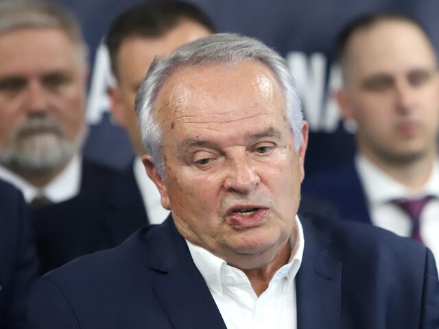V europarlamente vypustil holubicu, Kisku posielal za oceán. Kto je Miroslav Radačovský, ktorý v NR SR nahradí Huliaka?