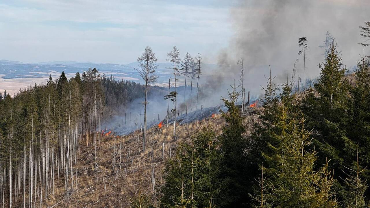 požiar v katastri obce Spišská Teplica v lokalite Kozí kameň
