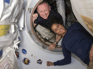 NASA Astronauti Butch Wilmore, left, and Suni Williams