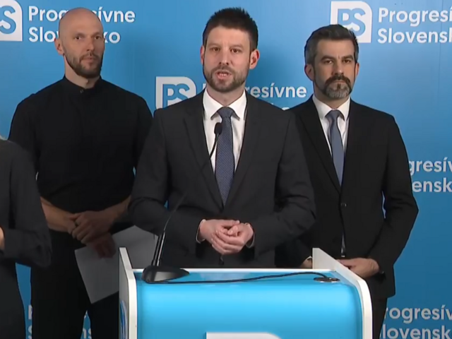PS žiada vládu, aby odložila zavedenie transakčnej dane. Šimečka: Nikto na to nie je pripravený, ani úrady