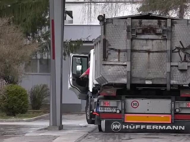 Slintačka a pootvorený kontajner. Video z prevozu dobytka do žilinskej kafilérie vzbudilo obavy