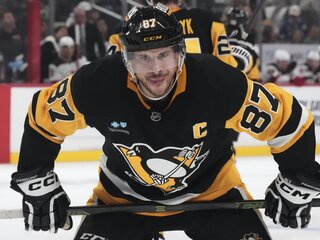 Devils, Crosby