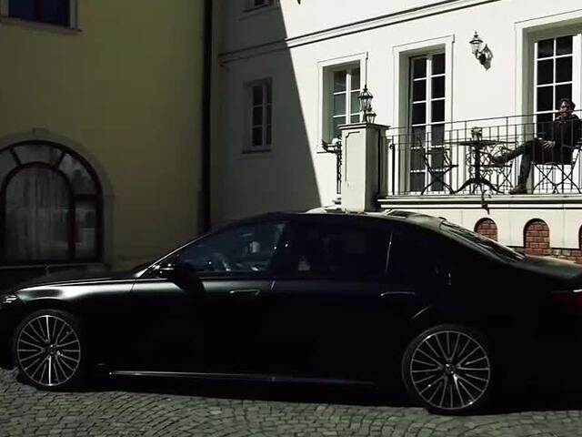 Čo môže byť viac ako luxusný osemvalec?