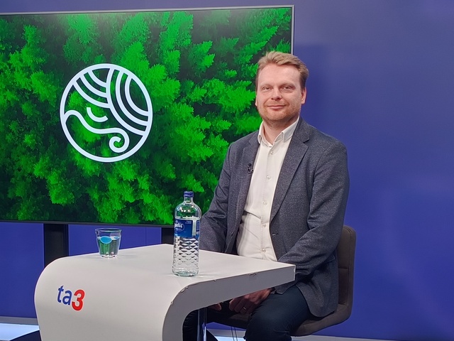 Malé produkty a veľké obaly. Ktoré obaly budeme povinne zálohovať, ktoré recyklovať a ktoré Únia úplne zakáže?