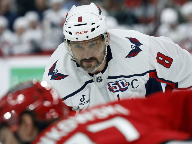 Blíži sa historický moment. Ovečkin je len dva góly od prelomenia rekordu najlepšieho strelca v NHL