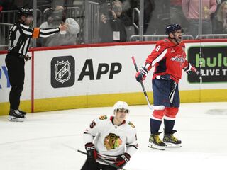 Blackhawks_Capitals_Hockey ovečkin vyrovnal gretzkeho