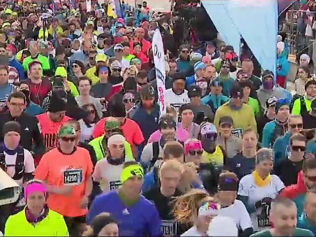 Jubilejný 20. ročník ČSOB maratónu sa tešil rekordnej účasti. Bežcov prišli povzbudiť známe mená