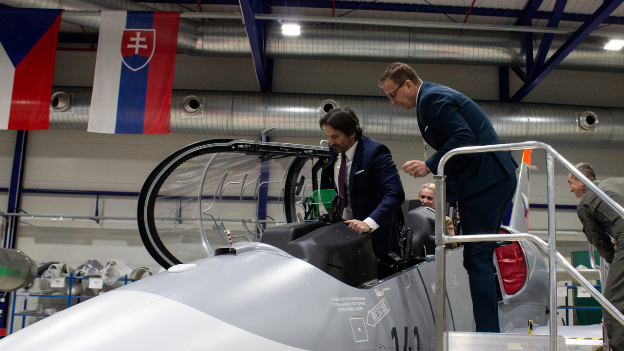 kaliňák v lietadle.jpg