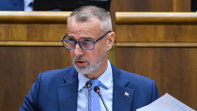 raši v parlamente.jpg