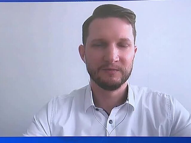 Clá sa menia zo dňa na deň, burzy kolíšu. Odborník vysvetlil, čo to znamená pre trh