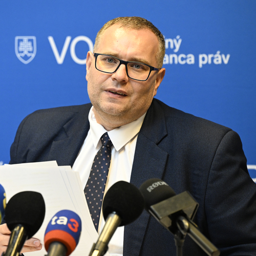verejný ochranca práv (VOP) Róbert Dobrovodský