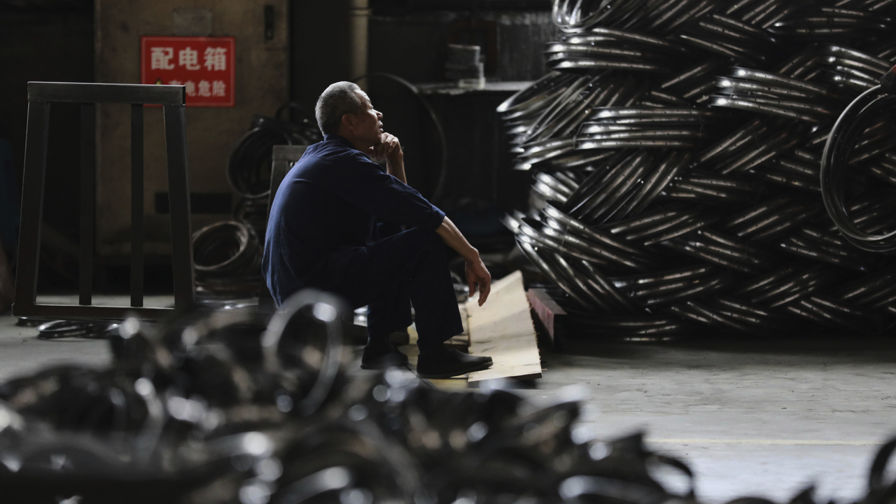 Čína clá muž pneumatiky 