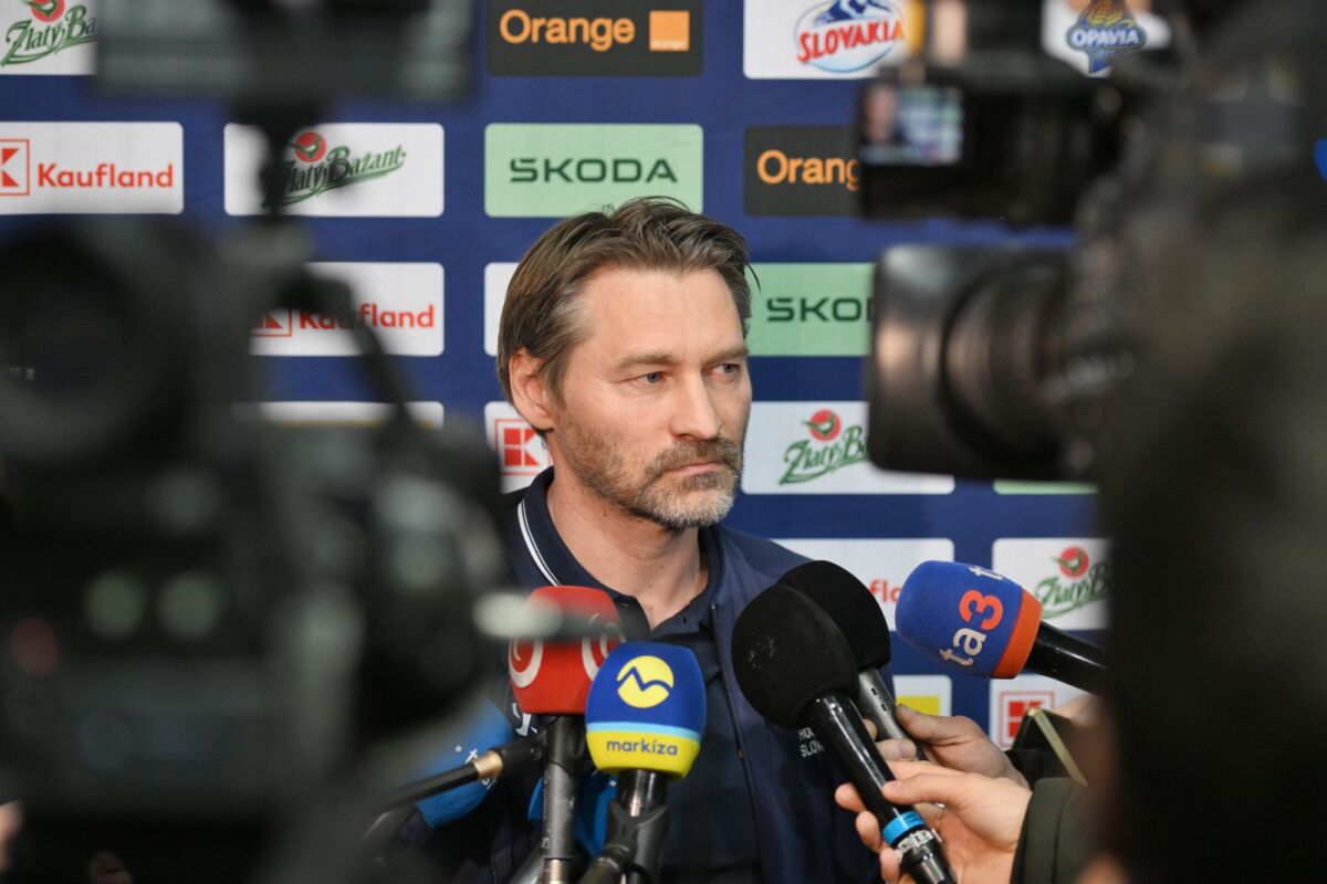 Vladimír Országh počas brífingu v Piešťanoch.