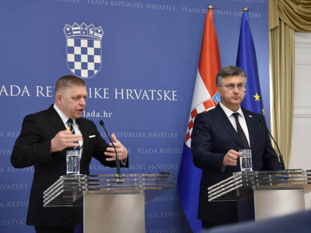 Slovensko stráca na poplatkoch za tranzit, tvrdí Fico. V Záhrebe tlačil na návrat plynu cez Ukrajinu