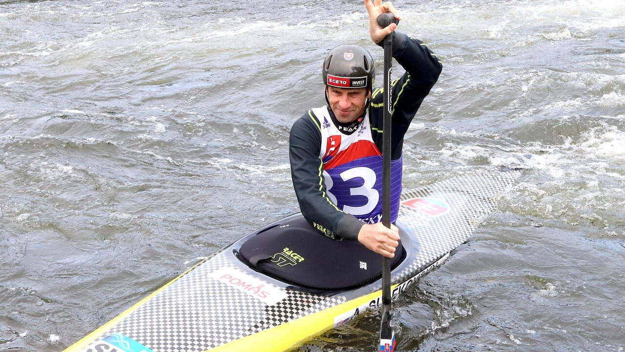 Alexander Slafkovský vodný slalom