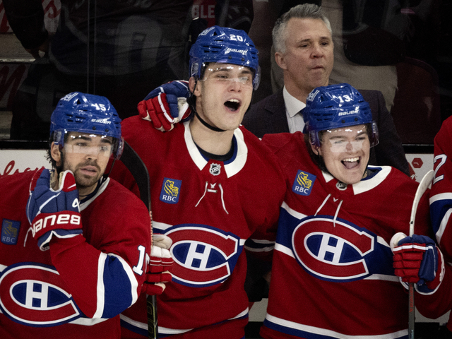 NHL: Slafkovský pomohol Canadiens do play off. V úvodnom kole vyraďovacej časti si zahrá proti krajanovi