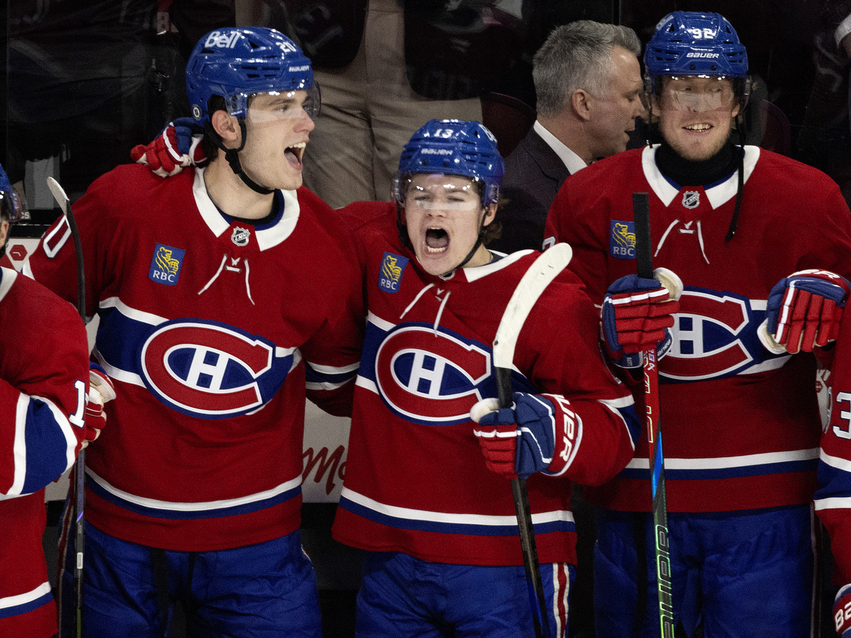 uraj Slafkovsky (20), Cole Caufield (13) a Patrik Laine (92) montreal nhl