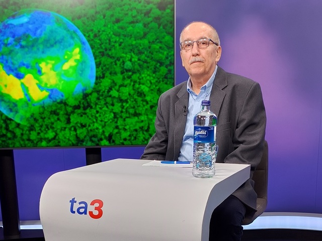 Zasahovať do klímy a vyvolávať umelo dážď? To sa ľudstvu môže vymknúť spod kontroly, varuje klimatológ Pavel Faško