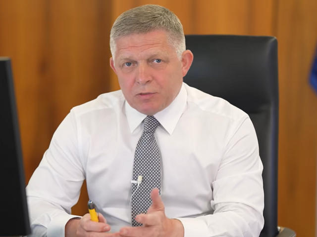 Premiér Fico chce, aby mRNA vakcíny prešetrila Slovenská akadémia vied. Je to sakramentsky vážny problém, hovorí 