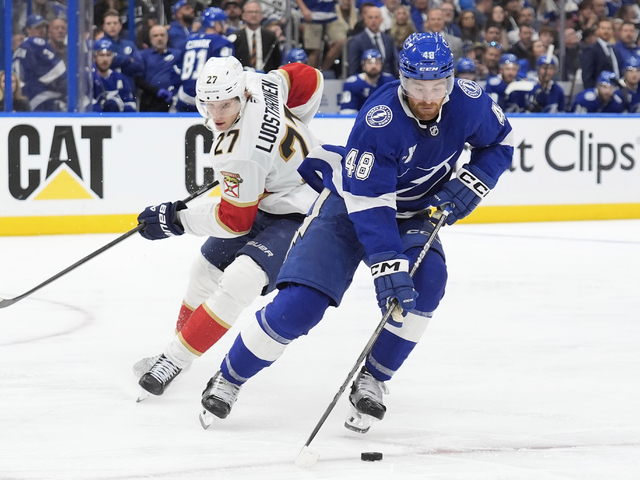 NHL: Tampa prehrala proti Floride.  Černák vystrelil na bránku štyrikrát, no na výhru to nestačilo