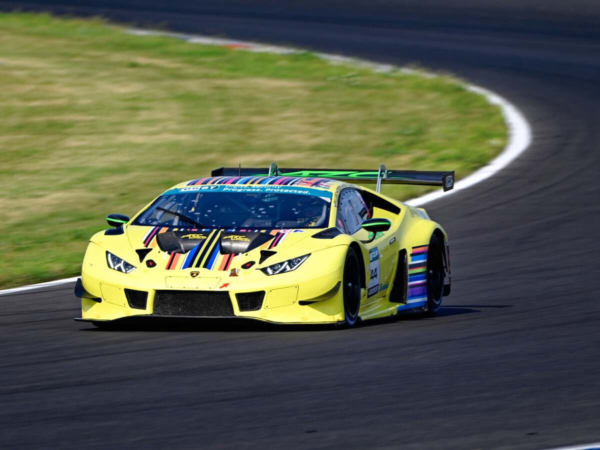Na snímke Adam Konôpka z tímu ARC Bratislava na Lamborghini Huracan GT3