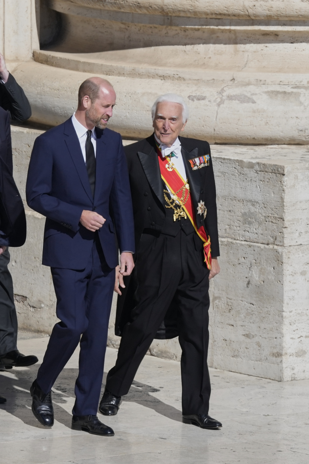 Britský princ William, vľavo