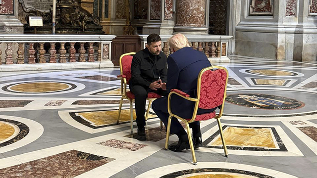 Trump a Zelenskyj vo Vatikáne