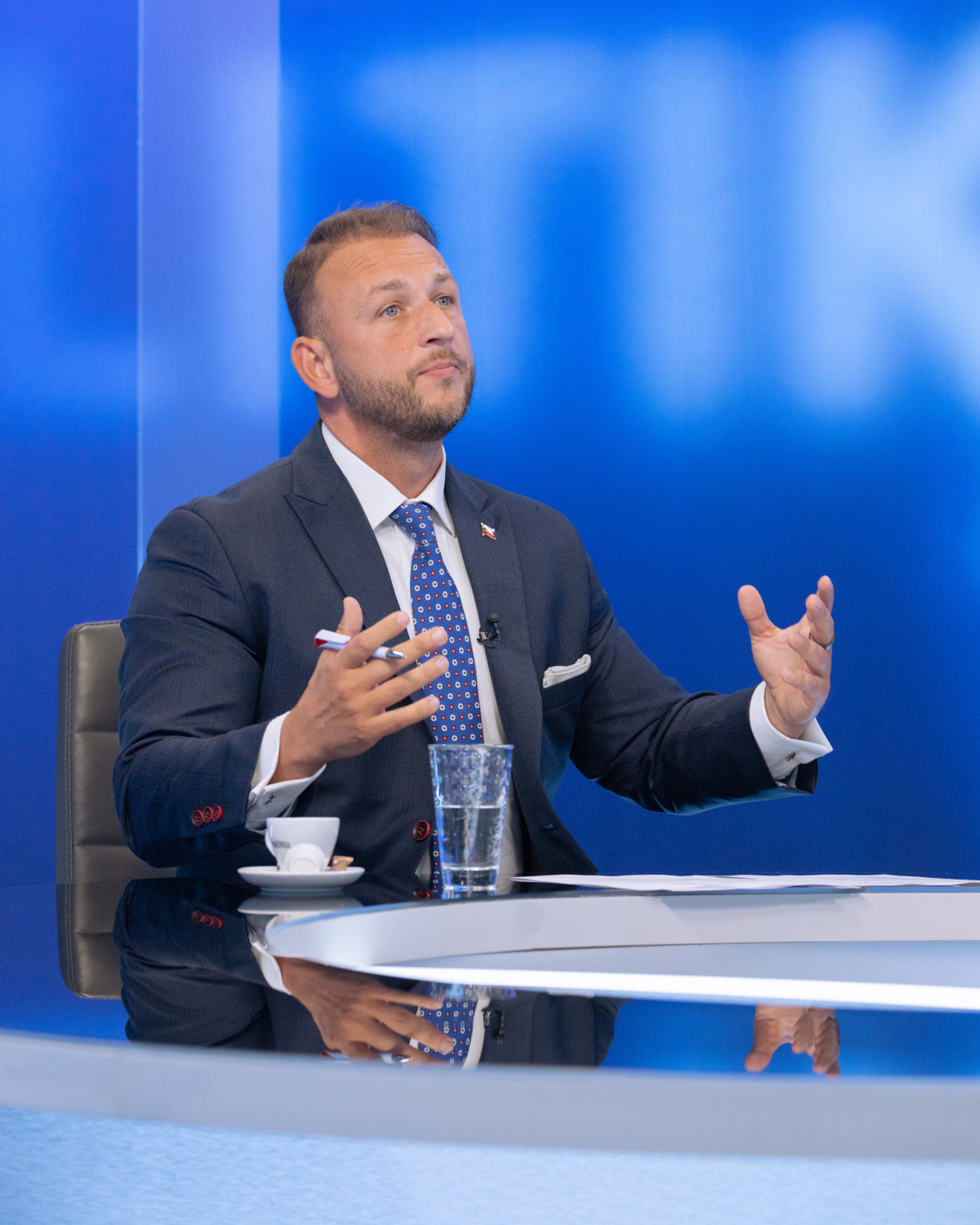 Šutaj Eštok v politike 