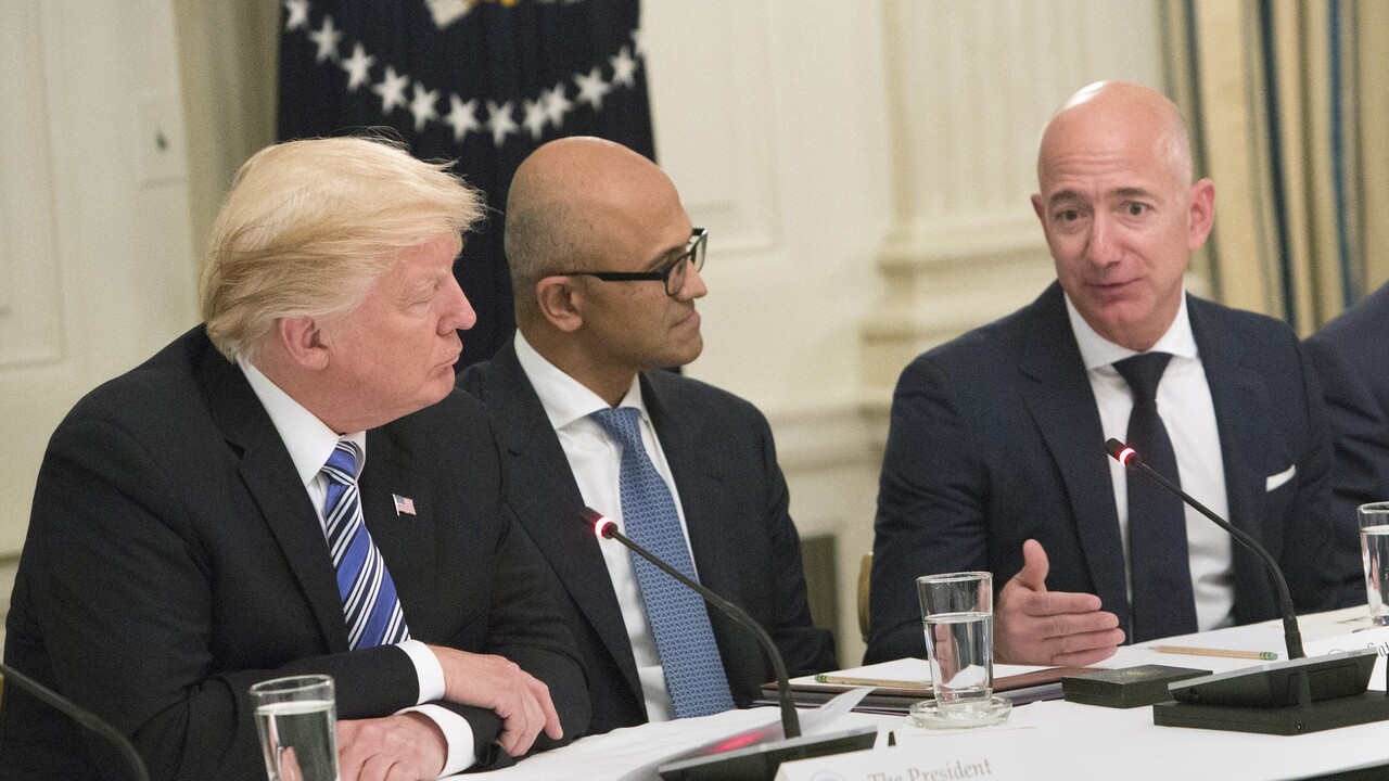 bezos a trump