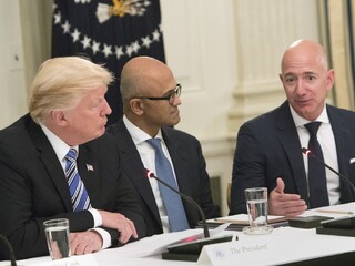 bezos a trump