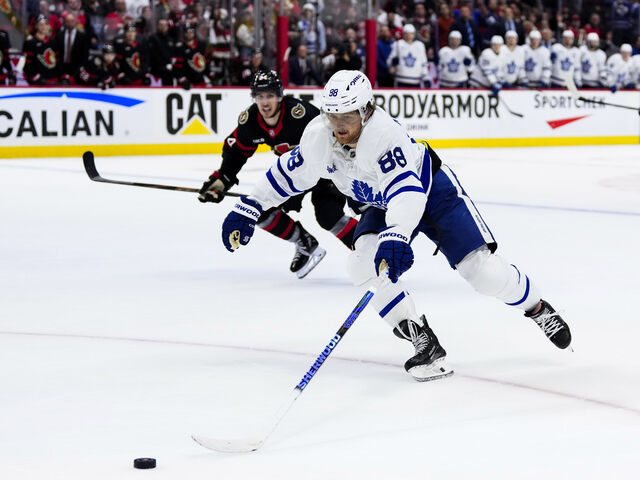 NHL: Toronto zvládlo sériu s Ottawou, čaká ho Florida. Vegas si v semifinále zahrá s Edmontonom