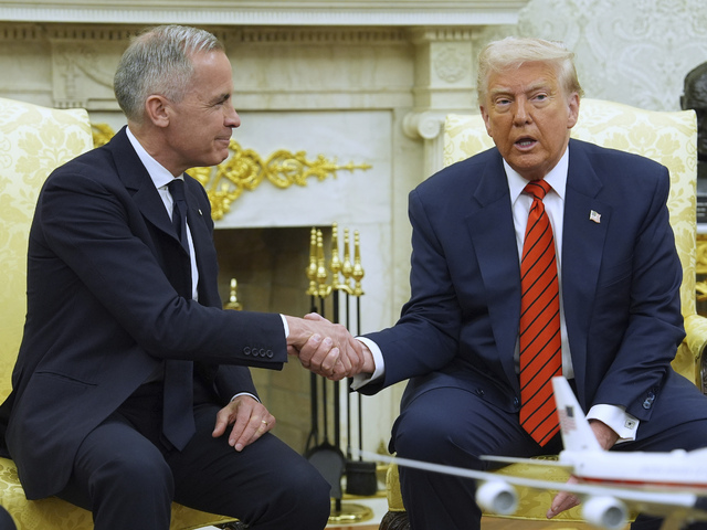 Trump nazval kanadsko-americkú hranicu umelou čiarou. Carney v Bielom dome povedal, že jeho krajina nikdy nebude na predaj