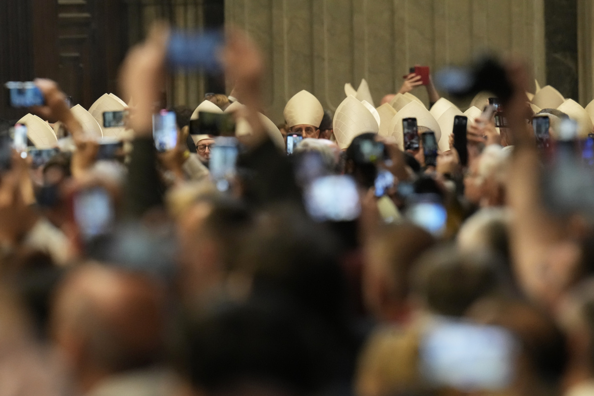 Vatikán konkláve omša 