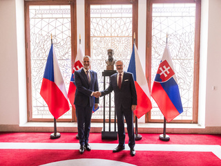 Raši Praha Česko Petr Fiala