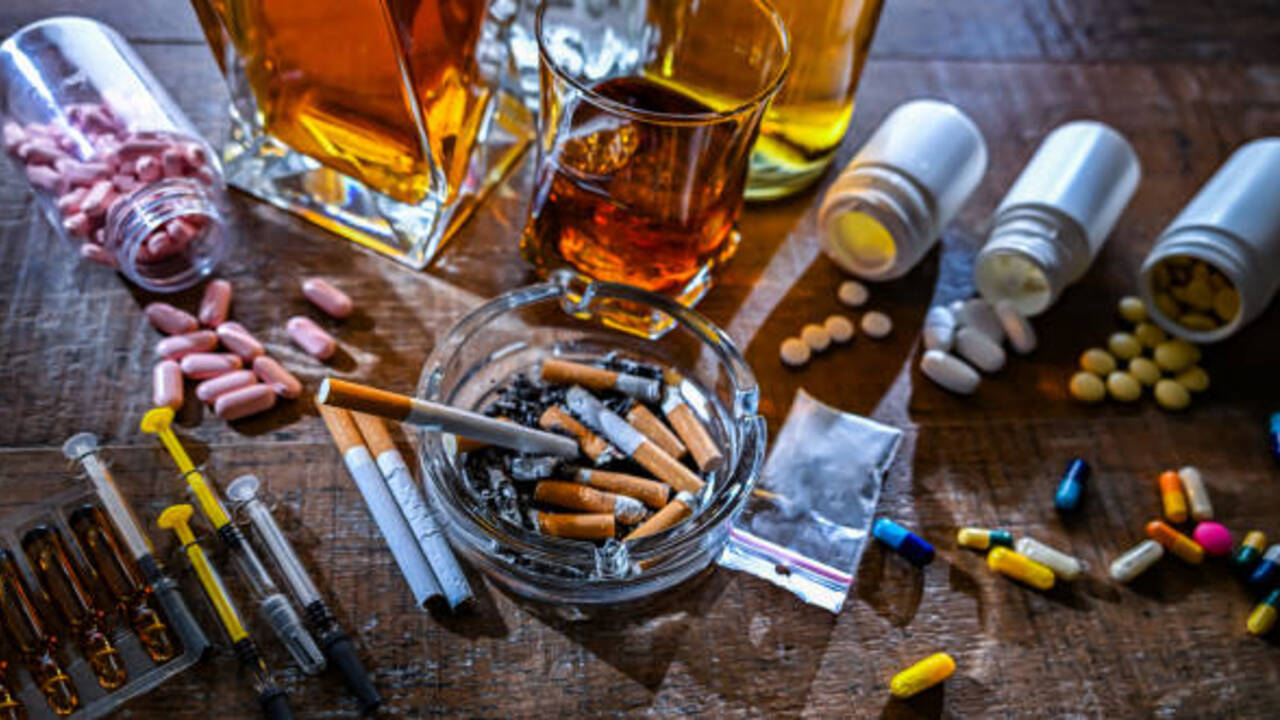 Drogy, lieky, alkohol
