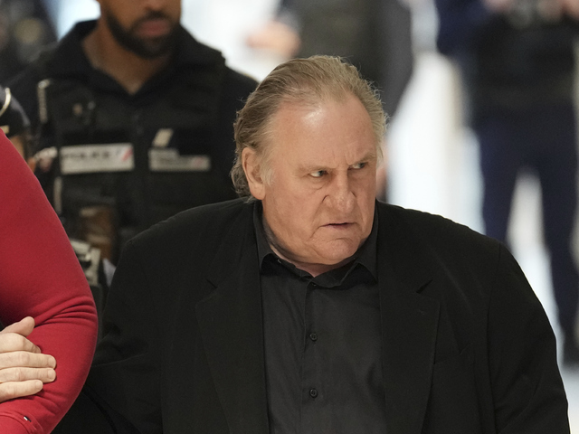 Depardieu je vinný zo sexuálneho napadnutia dvoch žien. Nesmie hrať, jeho meno bude v zozname delikventov