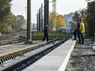 Petržalka električka električková trať