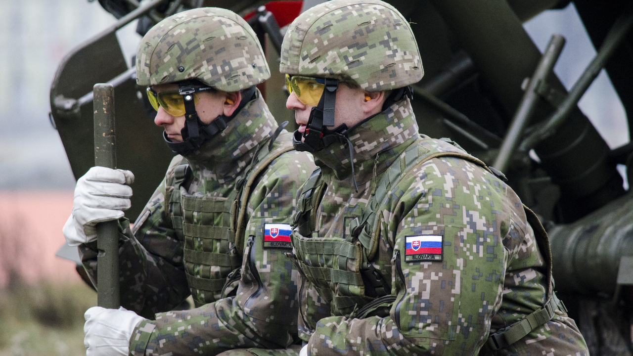 slovenskí vojaci.jpg