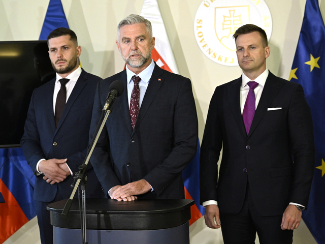 Smer chce podať trestné oznámenie na Ľudovíta Ódora. Gašpar a Glück ho vinia z nečinnosti pri migračnej kríze