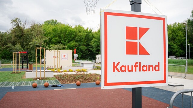 thumbnail_Topoľčany sa tešia z nového ihriska .jpg