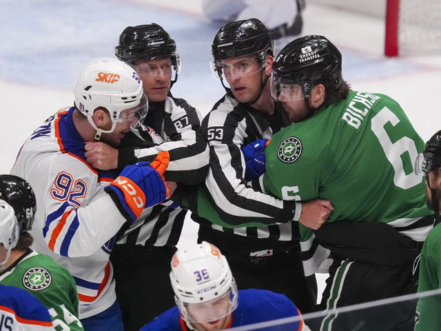 NHL: Edmonton sa rozbehol a vyrovnal sériu. Skinner opäť neinkasoval, má už tretie čisté konto v play off 